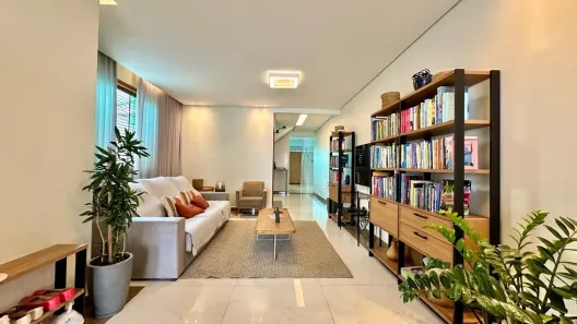 Casa com 3 Quartos à venda, 252m² no Planalto, Belo Horizonte