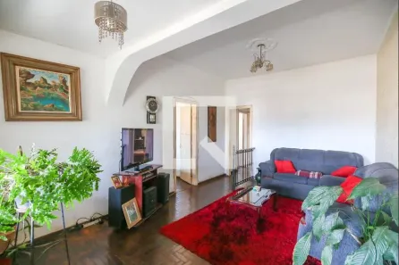 Casa com 3 Quartos à venda, 276m² no Carlos Prates, Belo Horizonte