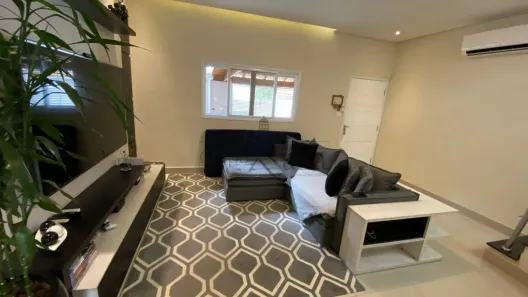 Sobrado com 3 Quartos à venda, 137m² no Loteamento Villa Branca, Jacareí