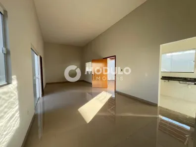Casa com 2 Quartos à venda, 130m² no Laranjeiras, Uberlândia