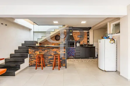 Casa de Condomínio com 3 Quartos à venda, 131m² no Cajuru, Curitiba