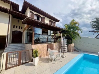 Casa com 5 Quartos à venda, 161m² no Abraão, Florianópolis