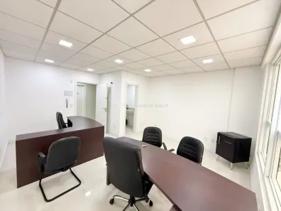 Sala Comercial para alugar, 27m² no Barreiros, São José