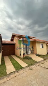 Casa de Condomínio com 2 Quartos à venda, 70m² no Dona Catarina, Mairinque