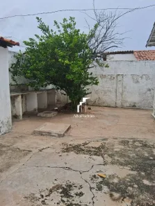 Casa com 3 Quartos para venda ou aluguel, 200m² no Saci, Teresina