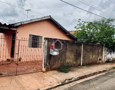 Casa com 2 Quartos à venda, 103m² no Conjunto Residencial Recanto dos Rouxinóis, Campo Grande