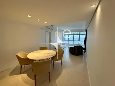 Apartamento com 3 Quartos para alugar, 105m² no Centro, Florianópolis