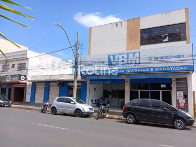 Apartamento com 4 Quartos para alugar, 180m² no Nossa Senhora Aparecida, Uberlândia