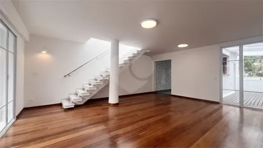 Sobrado com 3 Quartos à venda, 240m² no Vila Pompéia, São Paulo