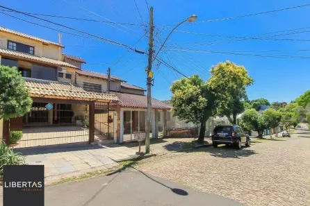 Casa com 3 Quartos à venda, 198m² no Cavalhada, Porto Alegre
