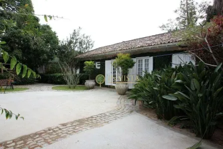Casa com 3 Quartos à venda, 1177m² no Lagoa da Conceição, Florianópolis