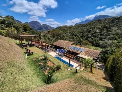 Casa com 3 Quartos à venda, 400m² no Araras, Petrópolis