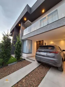 Sobrado com 3 Quartos à venda, 99m² no Itacolomi, Balneário Piçarras