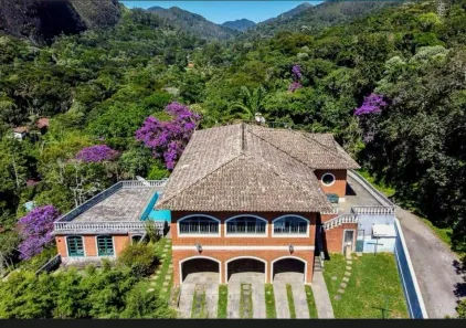 Casa com 4 Quartos à venda, 600m² no Fazenda Inglesa, Petrópolis