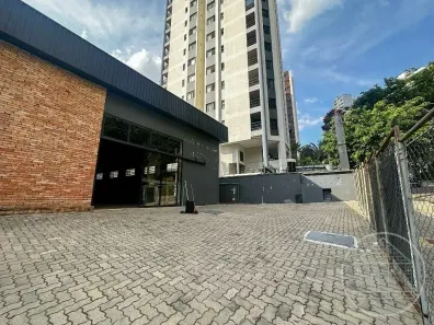 Galpão/Depósito/Armazém à venda, 913m² no Vila Suzana, São Paulo