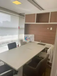 Sala Comercial para alugar, 195m² no Vila Olímpia, São Paulo
