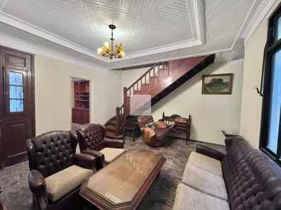 Sobrado com 3 Quartos à venda, 200m² no Gonzaga, Santos