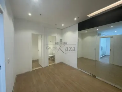 Sala Comercial para alugar, 118m² no Parque Residencial Aquarius, São José dos Campos