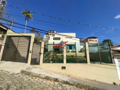 Casa com 3 Quartos à venda, 190m² no Santa Clara, Viçosa