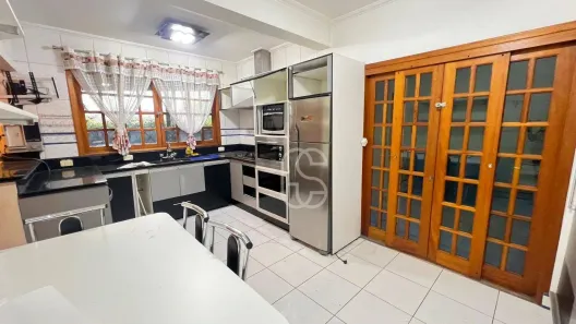 Sobrado com 3 Quartos para alugar, 237m² no Jardim Santa Mena, Guarulhos