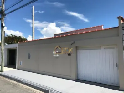 Casa com 3 Quartos à venda, 130m² no Vila Geny, Lorena