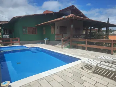 Sobrado com 4 Quartos à venda, 340m² no Gravatá Centro, Gravatá