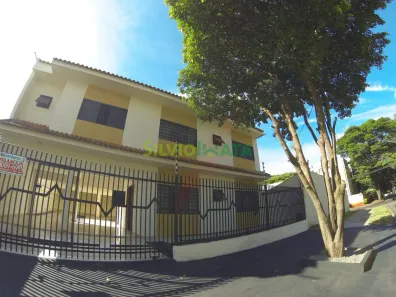 Sobrado com 4 Quartos à venda, 202m² no Vila Marumby, Maringá