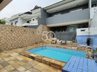 Casa de Condomínio com 5 Quartos à venda, 200m² no Recreio dos Bandeirantes, Rio de Janeiro