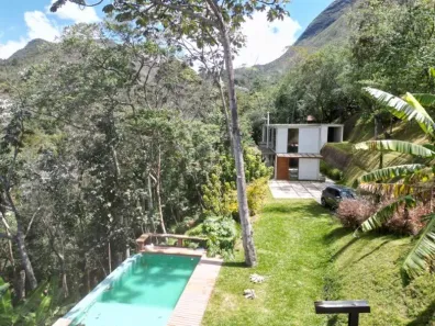 Casa com 4 Quartos à venda, 261m² no Araras, Petrópolis
