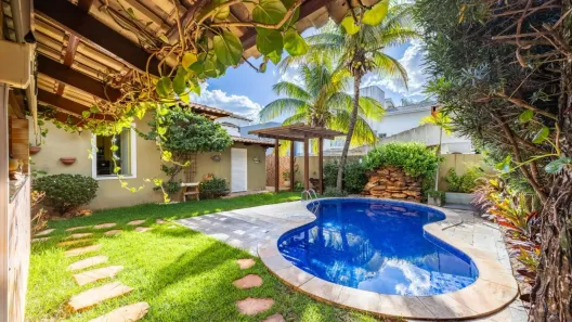 Casa de Condomínio com 5 Quartos à venda, 325m² no Residencial Granville, Goiânia