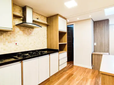 Casa de Condomínio com 2 Quartos para venda ou aluguel, 130m² no Cajuru, Curitiba