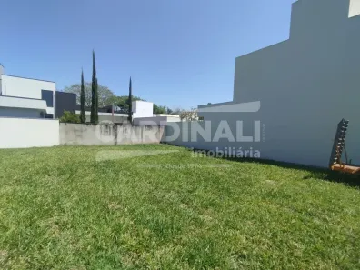 Lote/Terreno à venda, 250m² no Residencial Samambaia, São Carlos
