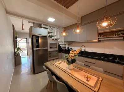 Sobrado com 3 Quartos à venda, 120m² no Rio Pequeno, Camboriú