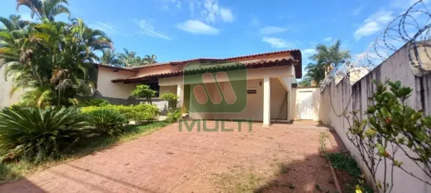 Casa com 3 Quartos à venda, 280m² no Cidade Jardim, Uberlândia