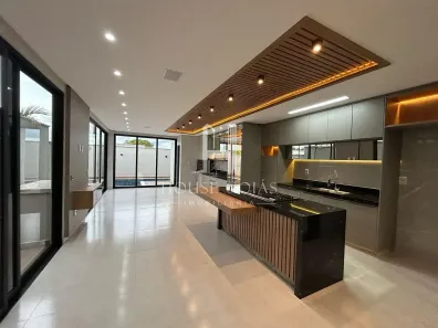 Casa de Condomínio com 4 Quartos à venda, 210m² no Jardins Nápoles, Senador Canedo