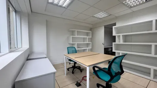 Sala Comercial para alugar, 38m² no Lageadinho, Cotia