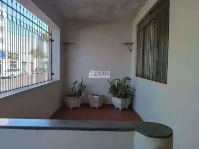 Casa com 5 Quartos à venda, 589m² no São Benedito, Uberaba