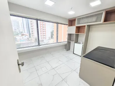 Consultório com 2 Quartos para alugar, 40m² no Pinheiros, São Paulo