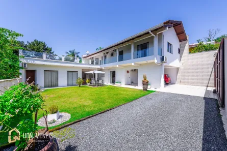 Casa com 3 Quartos à venda, 220m² no Centro, Blumenau