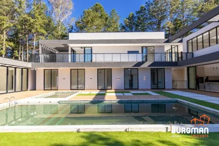 Fazenda/Sítio com 5 Quartos à venda, 561m² no Borda do Campo, São José dos Pinhais