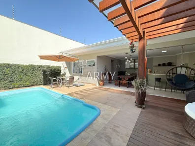Casa com 3 Quartos à venda, 252m² no Leblon, Paranaguá
