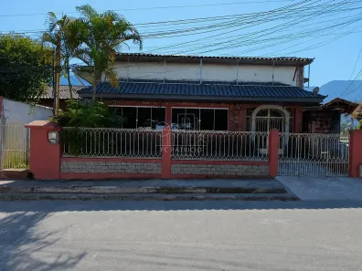 Ponto Comercial para alugar, 160m² no Centro, Guapimirim