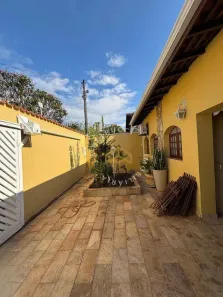 Casa com 3 Quartos para alugar, 164m² no São Bernardo, Campinas