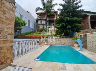 Casa de Condomínio com 3 Quartos à venda, 235m² no Zé Garoto, São Gonçalo