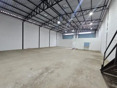 Galpão/Depósito/Armazém para alugar, 357m² no Vila Maria Luiza, Goiânia