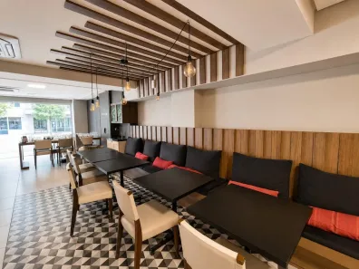 Ponto Comercial para alugar, 96m² no Centro, Florianópolis