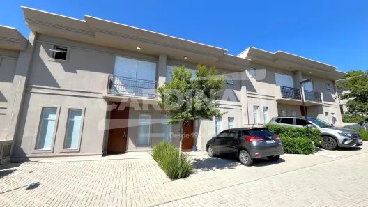 Casa de Condomínio com 3 Quartos à venda, 134m² no Chácaras Silvania, Valinhos