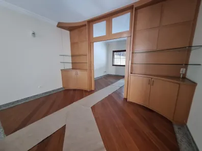 Sobrado com 4 Quartos à venda, 210m² no Jardim Peri Peri, São Paulo