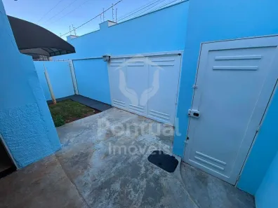 Casa com 2 Quartos para alugar, 70m² no Presidente Roosevelt, Uberlândia