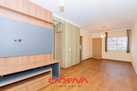 Sobrado com 3 Quartos para alugar, 114m² no Novo Mundo, Curitiba